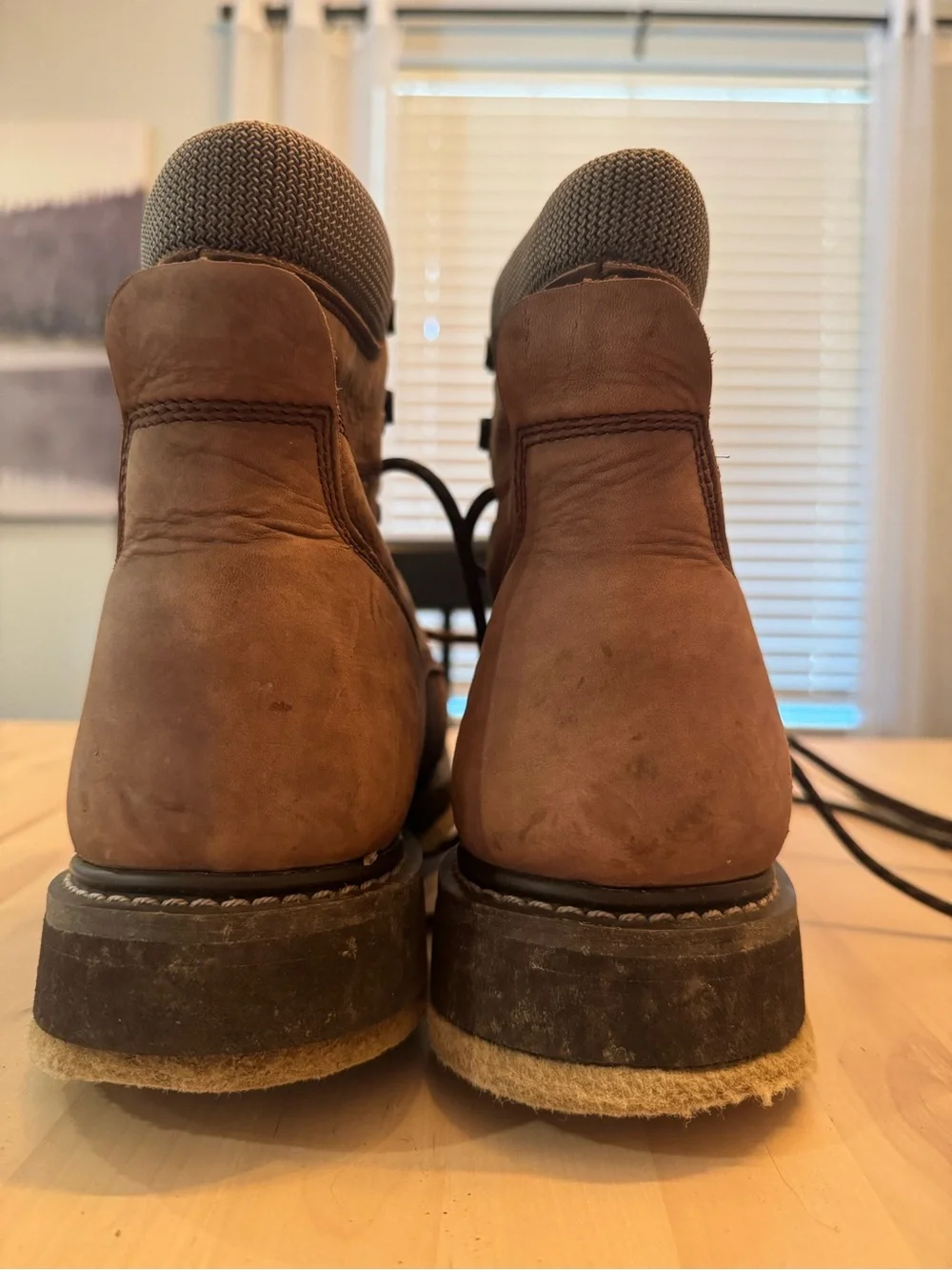 Simms flyfishing Men’s Two-Tone Waders w/ Simms felt bottom Brown leather Boots